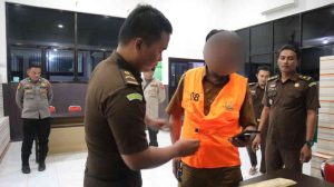 Jadi Tersangka Kasus Korupsi Relokasi PKM Kwandang, Kadis Kesehatan Gorut Ditahan