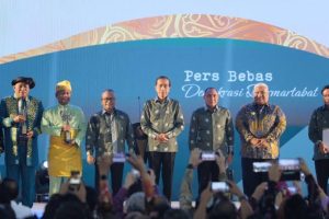 Jokowi Sebut Pers Buka Harapan Orang Biasa Sepertinya Bisa Jadi Presiden