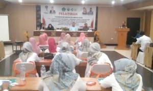 Penjabup Sherman Moridu Buka Pelatihan Kapasitas Warga Desa Paguyaman Pantai