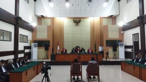 Hakim Vonis Bebas Aktivis Haris Azhar & Fatia di Kasus ‘Lord Luhut’