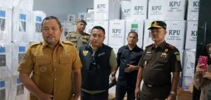 Kajati Gorontalo Turun Langsung Pantau Distribusi Logistik Pemilu Serentak 2024