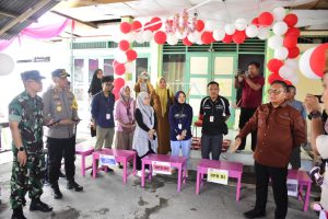 Wali Kota Marten Taha Bersama Jajaran Tinjau Persiapan TPS di Seluruh Kecamatan