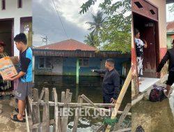 Aleg Deprov Ramdan Liputo Bagikan Sarapan Pagi Untuk Korban Banjir di Kelurahan Bolihuangga