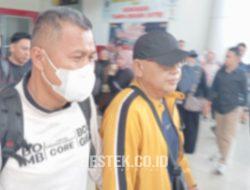 Tersangka Dugaan Korupsi Proyek Jalan Nani Wartabone Tiba di Gorontalo Usai Dijemput Paksa