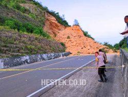 Longsor Tutup Jalan GORR di Isimu Utara, Polisi Amankan Lokasi dan Alat Berat Dikerahkan