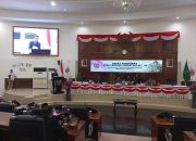 Deprov Gorontalo Ketok Palu Pemberhentian Wahyudin Moridu dalam Paripurna ke-49