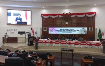 Deprov Gorontalo Ketok Palu Pemberhentian Wahyudin Moridu dalam Paripurna ke-49