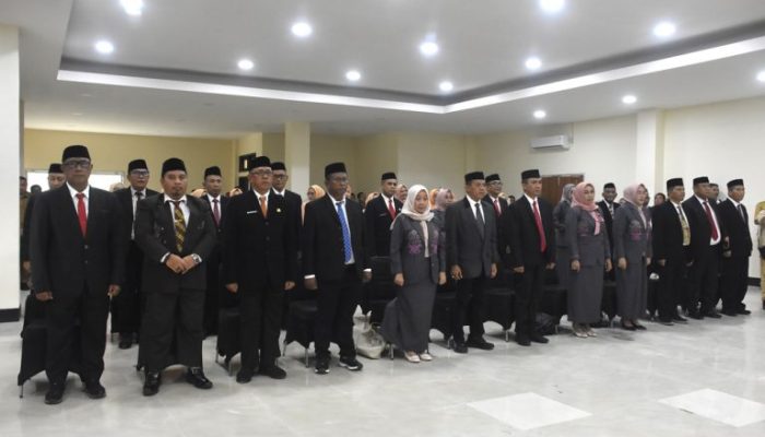 Bupati Bone Bolango Lantik dan Rotasi 24 Pejabat Eselon II