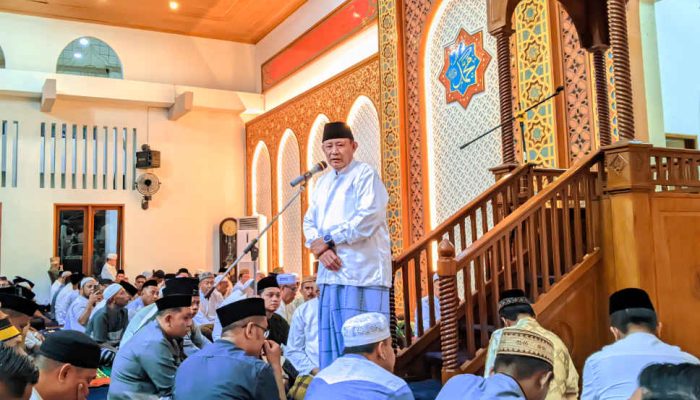 Tarawih Perdana, Gusnar Serukan Ramadan sebagai Momentum Introspeksi dan Persatuan