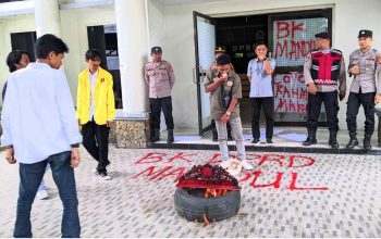Penanganan Kasus Amoral RM Tidak Jelas, Mahasiswa Geruduk DPRD Gorontalo Lagi