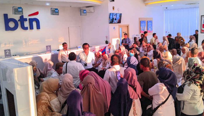 Gaji ASN di Kota Gorontalo Dipotong Sepihak, Guru dan Pegawai OPD Geruduk BTN