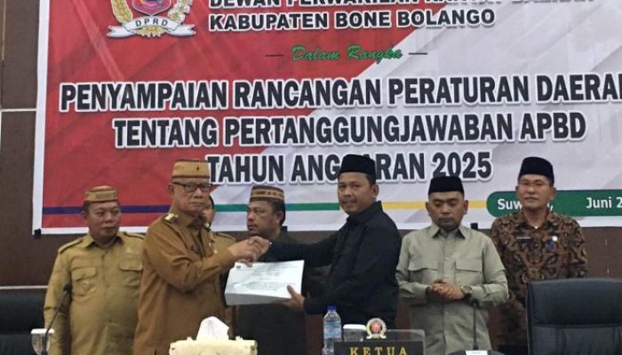 Bupati Ismet Sampaikan Pertanggungjawaban APBD Bone Bolango 2025