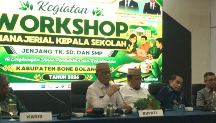 Bupati Ismet Mile Ingatkan Kepala Sekolah Jaga Netralitas dan Profesionalisme