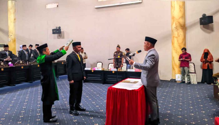 Gantikan Almarhum Jon Akase, Rio Kello Janji Perjuangkan Aspirasi Warga