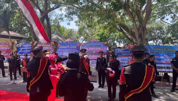 Kapolda Gorontalo Berganti, Nurworo Danang Disambut Pedang Pora